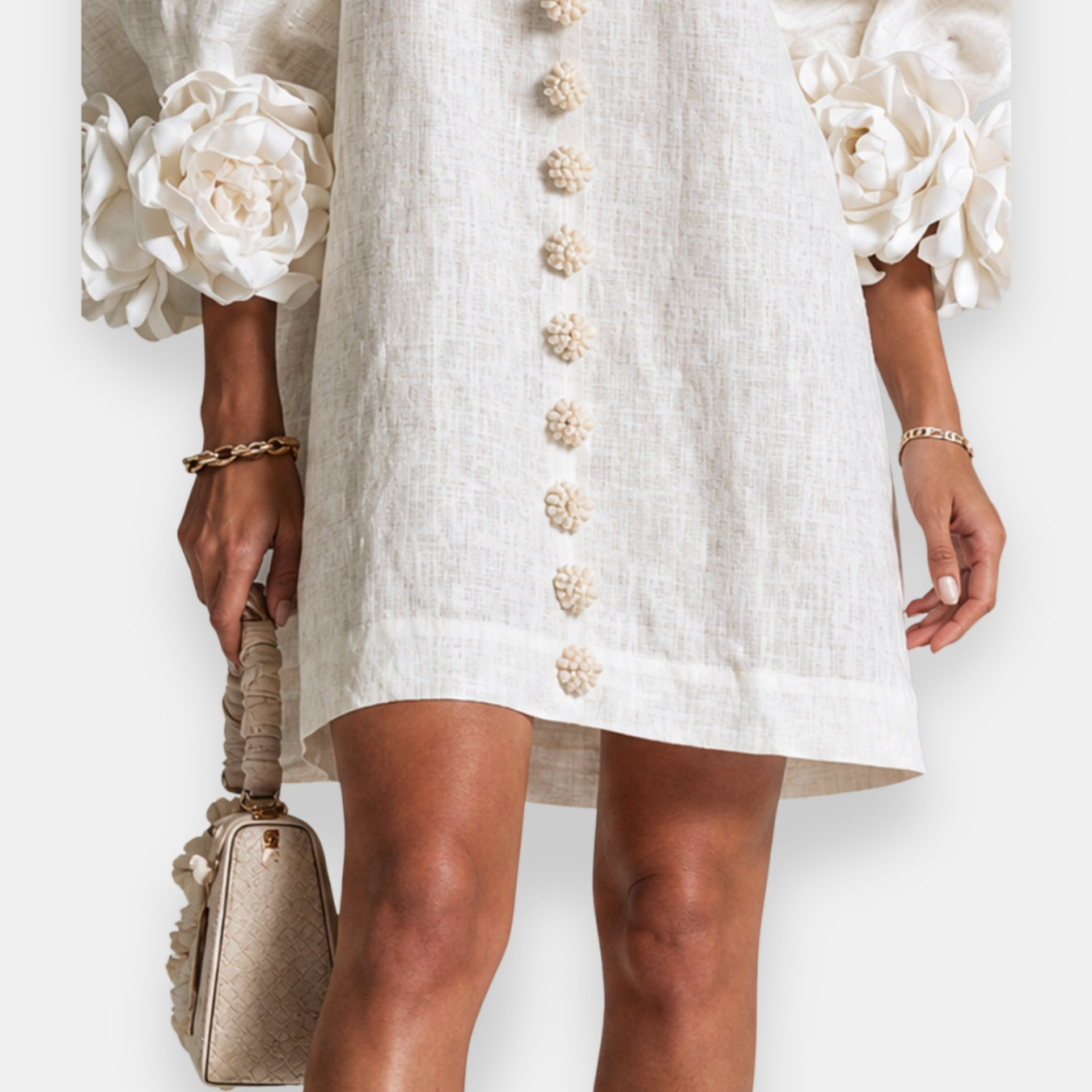 Marcelle | Robe Droite à Fleurs en Relief et Manches Ballon