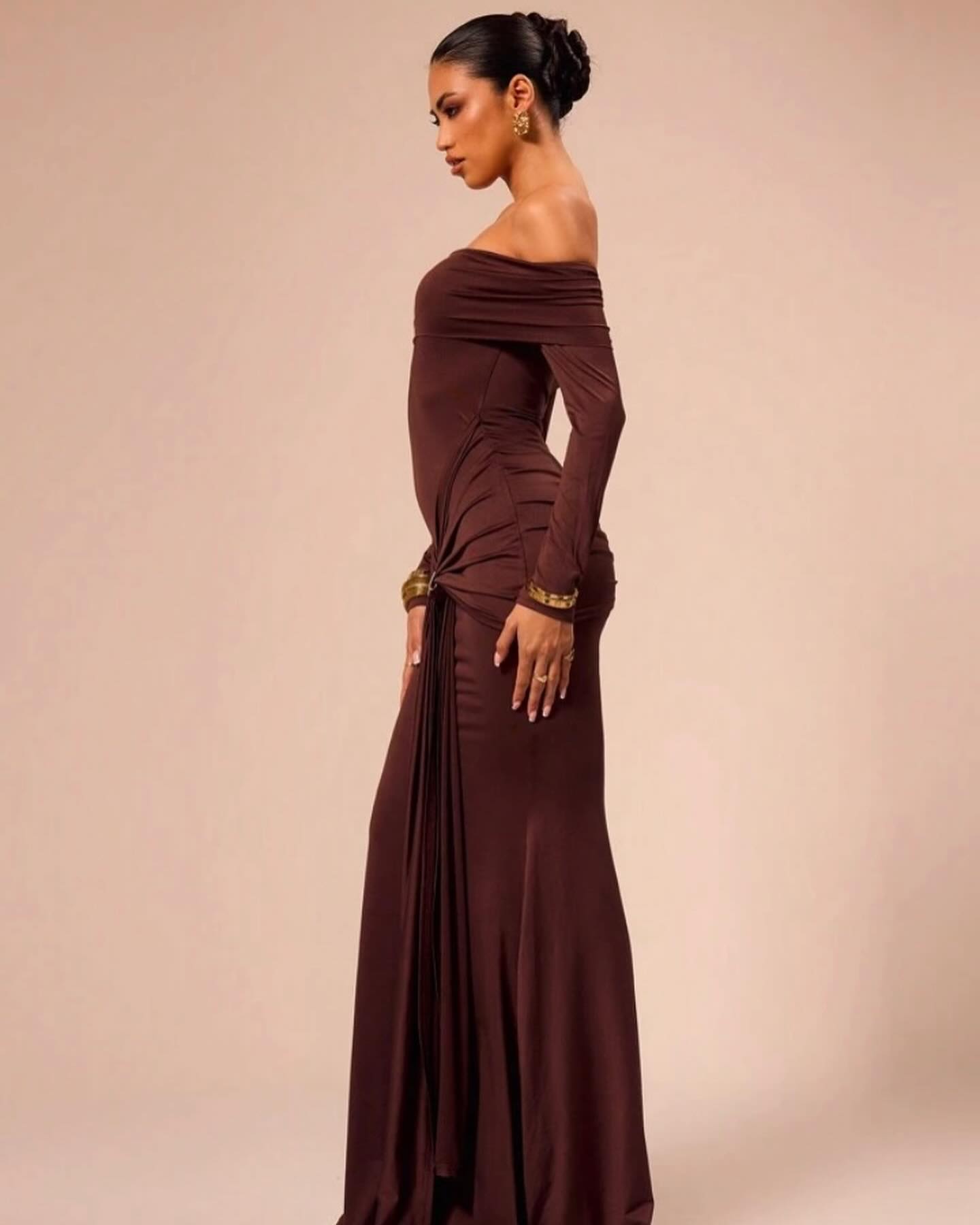 Maria | Robe Maxi Épaules Dénudées avec Drapé