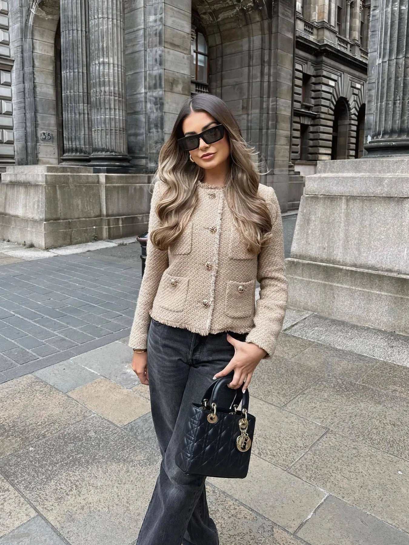 Alice | Veste Courte en Tweed à Boutons Dorés