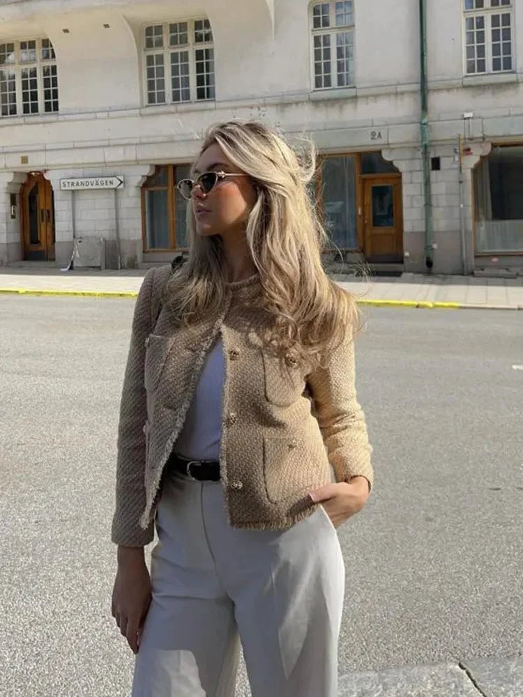 Alice | Veste Courte en Tweed à Boutons Dorés