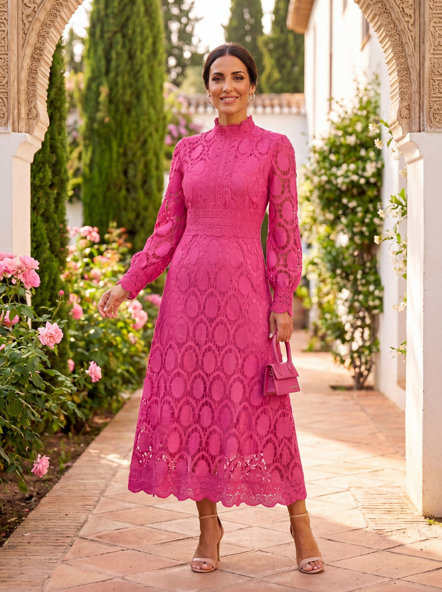 Bénédicte | Robe Midi en Dentelle à Col Montant et Manches Longues