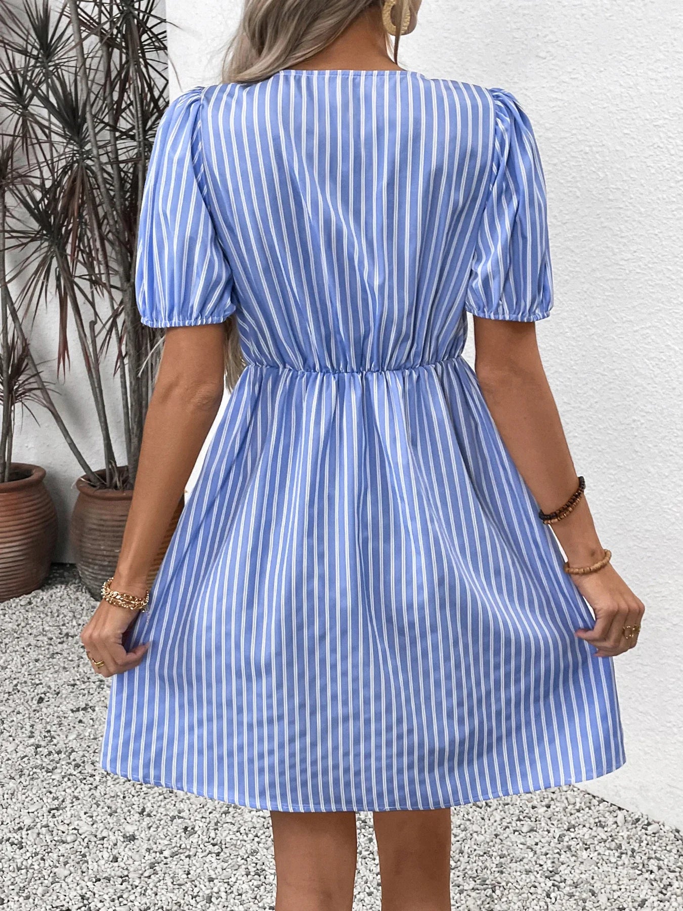 Eléa | Robe à Nœuds avec Manches Bouffantes