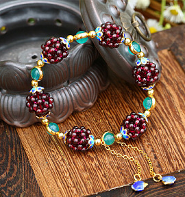 Valentine | Bracelet en Pierres Naturelles Grenat & Opale  Raffiné, lumineux et intensément féminin