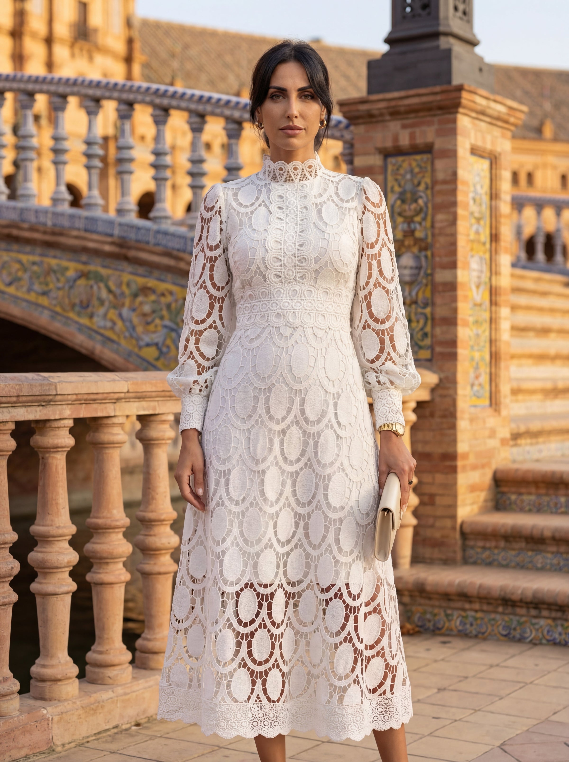 Bénédicte | Robe Midi en Dentelle à Col Montant et Manches Longues