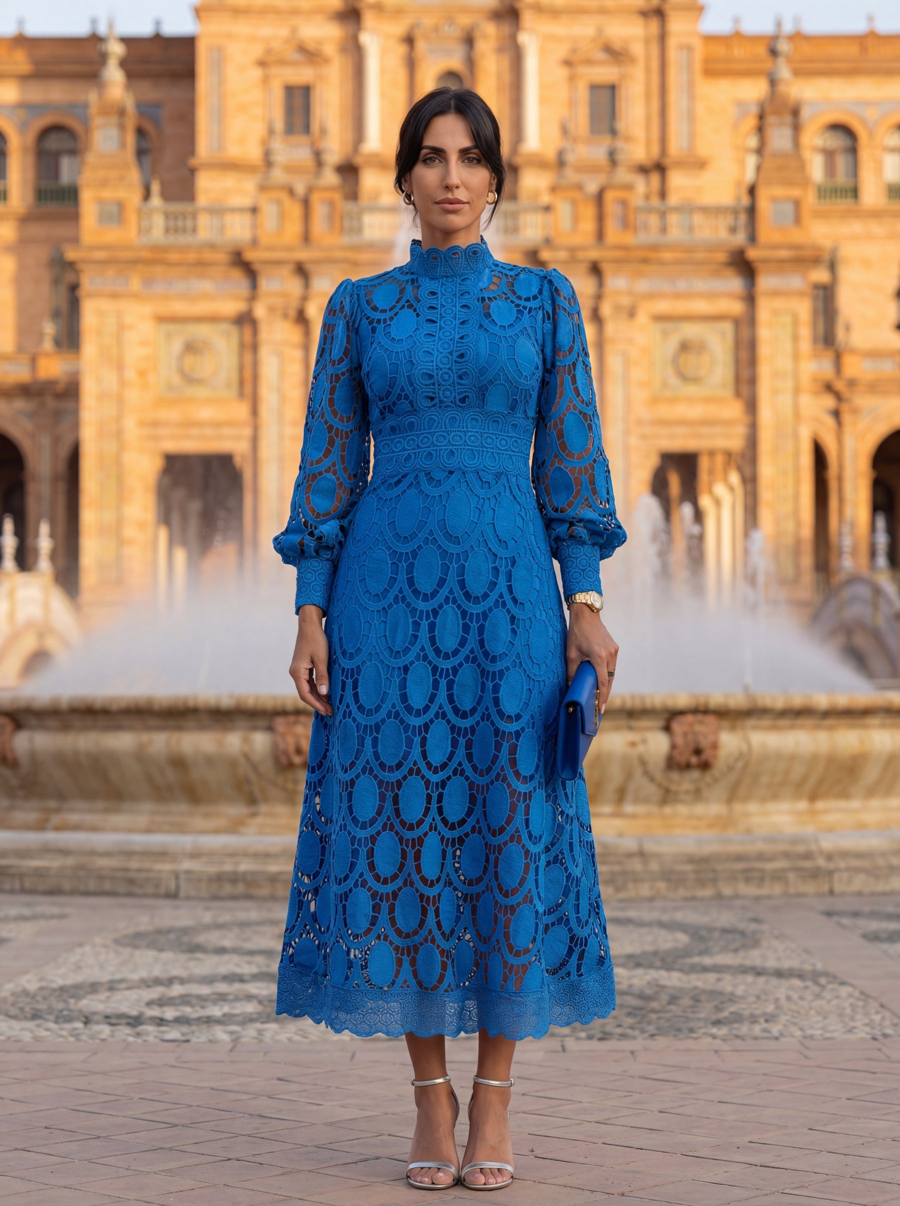 Bénédicte | Robe Midi en Dentelle à Col Montant et Manches Longues