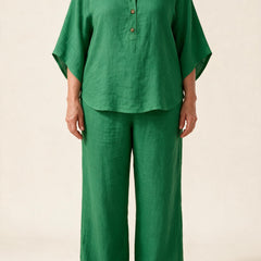 Ensemble Clarisse en lin, coloris vert — tunique à col montant et pantalon large, vue de face