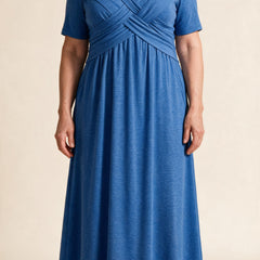 Robe longue Perrine, coloris bleu — buste croisé drapé, col en V et taille empire, vue de face