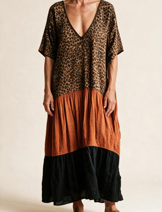 Robe longue Blandine, coloris brun — buste léopard, volant orange rouille et bas noir, vue de face
