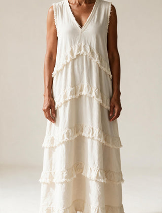 Robe Noémie blanche à volants superposés et col en V