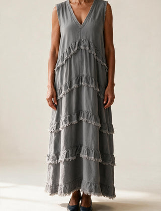 Robe Noémie grise à volants superposés et col en V