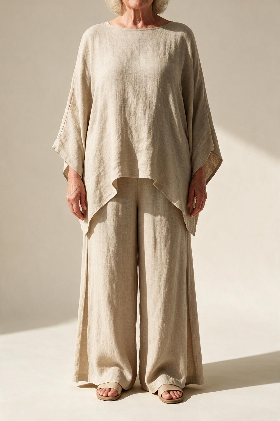 Ensemble Clémence en lin kaki, haut ample à ourlet asymétrique et pantalon large